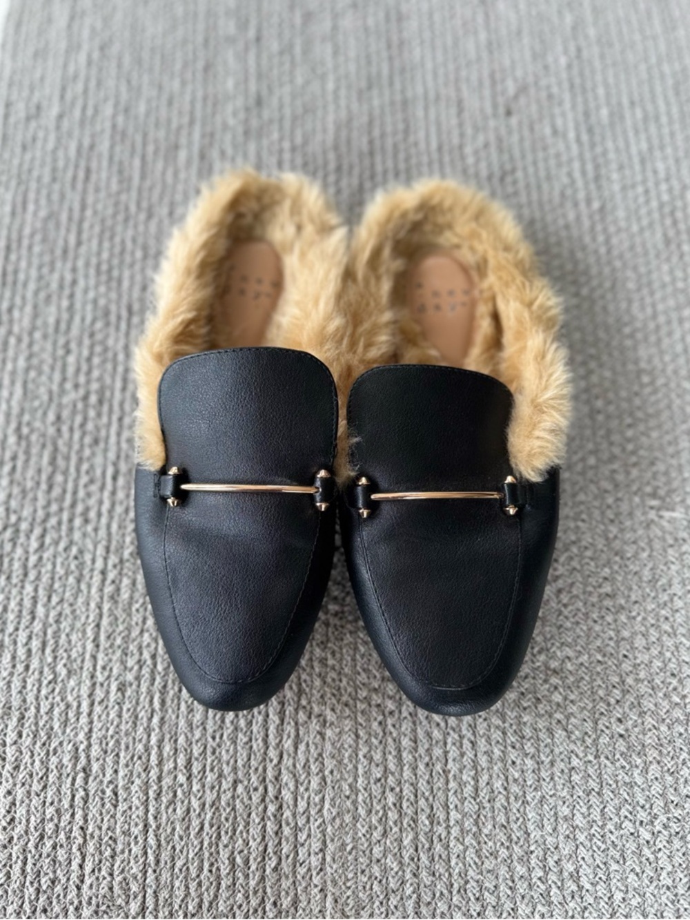 A New Day Black Faux Fur Lined Loafer Mules with Goldtone Buckle Sz 6.5